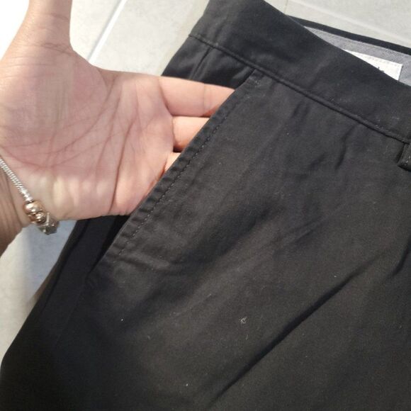 Amazon Essentials Mens Black Slash Pocket Flat Front Classic Chino Shorts Sz 40 - Picture 4 of 9